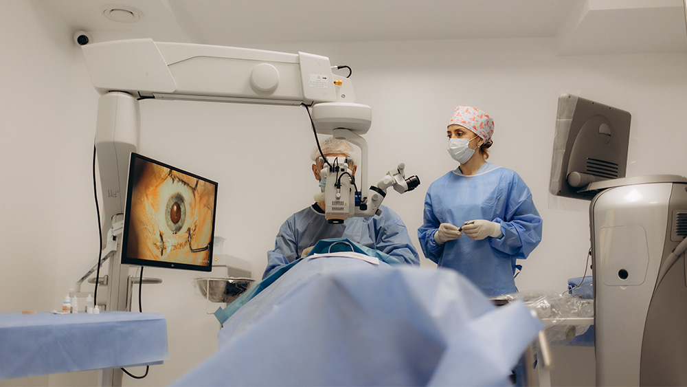 PRK Eye Surgery - What to Know Before You Book